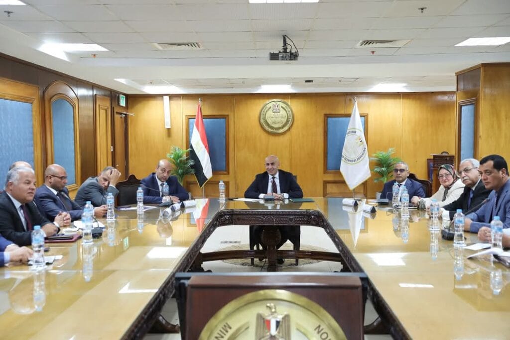 محمد عبد اللطيف وزير التربية والتعليم