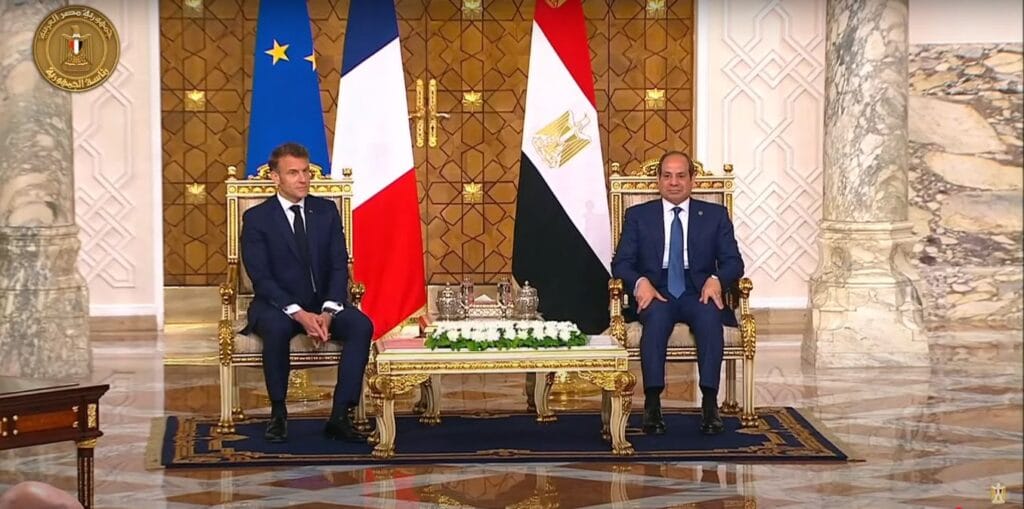 الرئيس السيسي ونظيره إيمانويل ماكرون