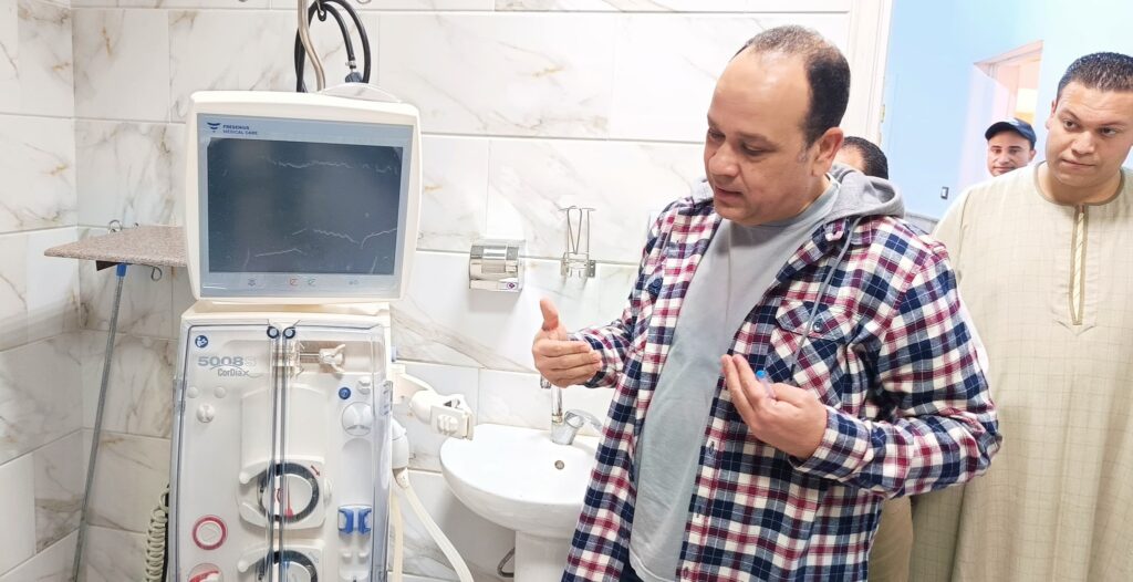 زيارة وفد الحزب إلى مستشفى سنورس