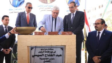 وضع حجر الأساس لمركز علاج الأورام بجامعة الفيوم