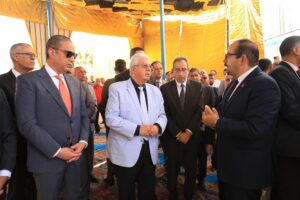 وضع حجر الأساس لمركز علاج الأورام بجامعة الفيوم