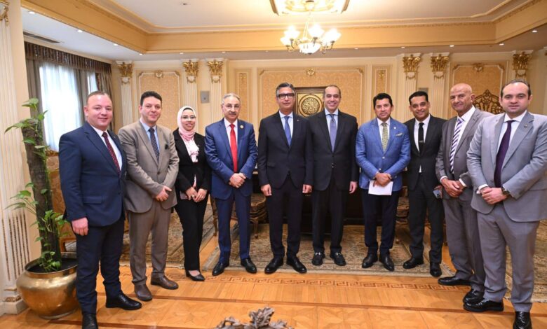 النائب جمال عبيد ووزير الشباب والرياضة