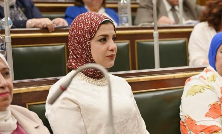 غادة قنديل