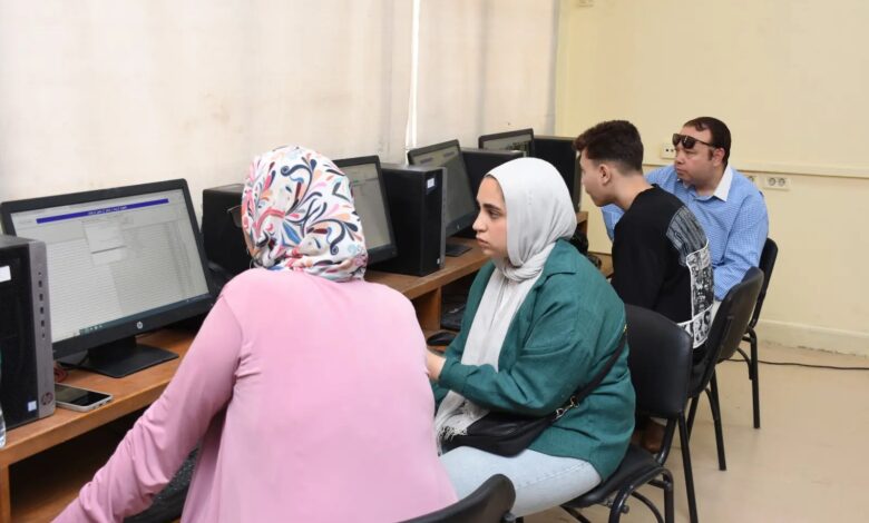 تقليل الاغتراب لطلاب المرحلة الثالثة