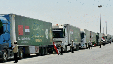 دخول القافلة الإغاثية الحادية عشرة إلى غزة